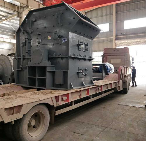 反擊式制砂機發(fā)貨現(xiàn)場實拍